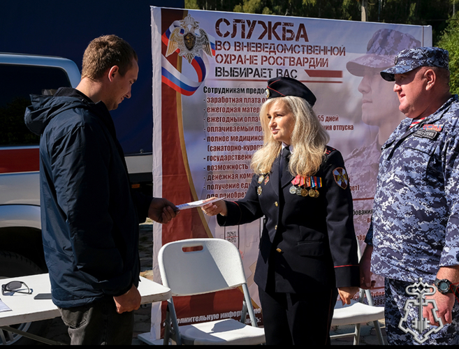 РОСГВАРДИЯ ОБЕСПЕЧИЛА БЕЗОПАСНОСТЬ  В ГОРНО-АЛТАЙСКЕ ВО ВРЕМЯ ПРАЗДНОВАНИЯ ДНЯ ГОРОДА