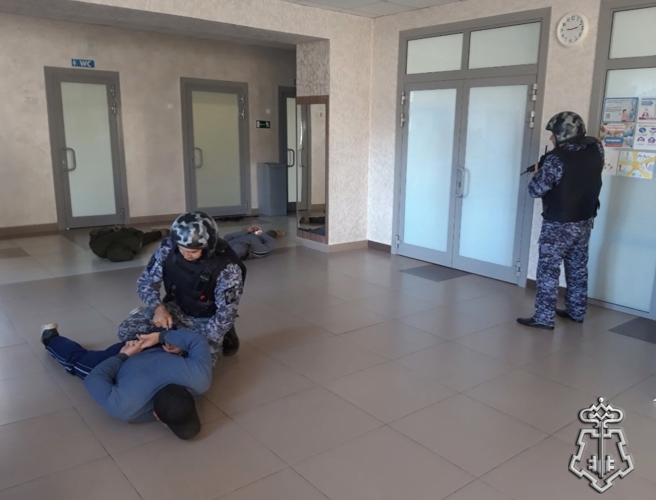 В ГОРНО_АЛТАЙСКЕ ПРИ УЧАСТИИ РОСГВАРДИИ ПРОШЛИ ВСЕРОССИЙСКИЕ УЧЕНИЯ НА ОБЪЕКТАХ ОБРАЗОВАНИЯ