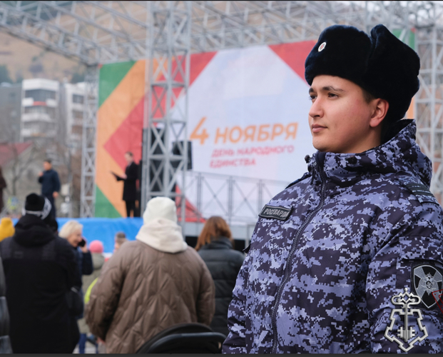 РОСГВАРДИЯ ОБЕСПЕЧИЛА БЕЗОПАСНОСТЬ МАССОВЫХ МЕРОПРИЯТИЙ В ОЗНАМЕНОВАНИЕ ДНЯ НАРОДНОГО ЕДИНСТВА В ГОРНО-АЛТАЙСКЕ