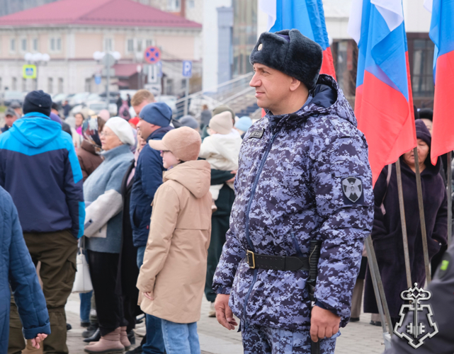 РОСГВАРДИЯ ОБЕСПЕЧИЛА БЕЗОПАСНОСТЬ МАССОВЫХ МЕРОПРИЯТИЙ В ОЗНАМЕНОВАНИЕ ДНЯ НАРОДНОГО ЕДИНСТВА В ГОРНО-АЛТАЙСКЕ