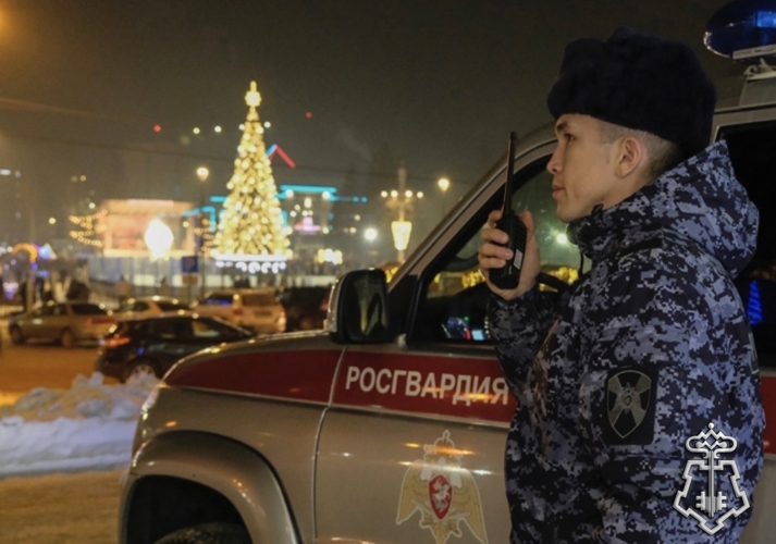 В НОВОГОДНЮЮ НОЧЬ РОСГВАРДИЯ ОБЕСПЕЧИЛА ПРАВОПОРЯДОК В ГОРНО-АЛТАЙСКЕ