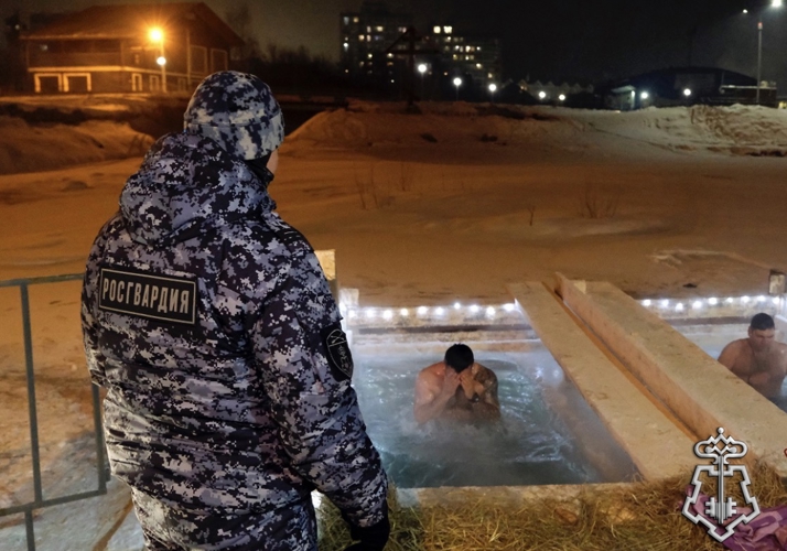 В РЕСПУБЛИКЕ АЛТАЙ РОСГВАРДИЯ ОБЕСПЕЧИЛА БЕЗОПАСНОСТЬ ВО ВРЕМЯ ПРАЗДНОВАНИЯ КРЕЩЕНИЯ ГОСПОДНЯ