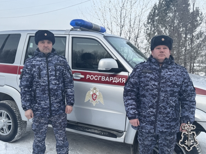 РОСГВАРДЕЙЦЫ ПОМОГЛИ ВЕРНУТЬСЯ ДОМОЙ СТРАДАЮЩЕЙ ДЕМЕНЦИЕЙ ПОЖИЛОЙ ЖИТЕЛЬНИЦЕ РЕСПУБЛИКИ АЛТАЙ