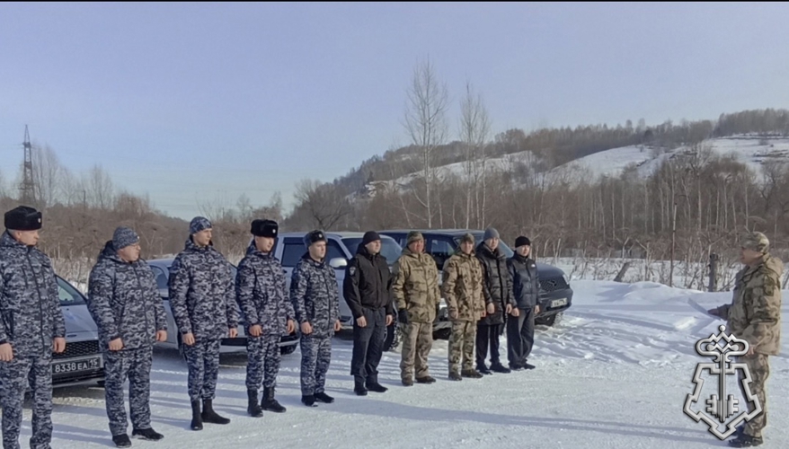 В УПРАВЛЕНИИ РОСГВАРДИИ ПО РЕСПУБЛИКЕ АЛТАЙ ПРОШЛИ ЗАНЯТИЯ ПО КОНТРАВАРИЙНОМУ ВОЖДЕНИЮ