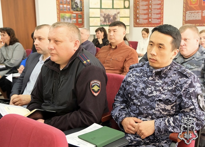 В УПРАВЛЕНИИИ РОСГВАРДИИ ПО РЕСПУБЛИКЕ АЛТАЙ ОБСУДИЛИ ВОПРСЫ АНТИТЕРРОРИСТИЧЕСКОЙ ЗАЩИЩЕННОСТИ ОБЪЕКТОВ ОБРАЗОВАНИЯ