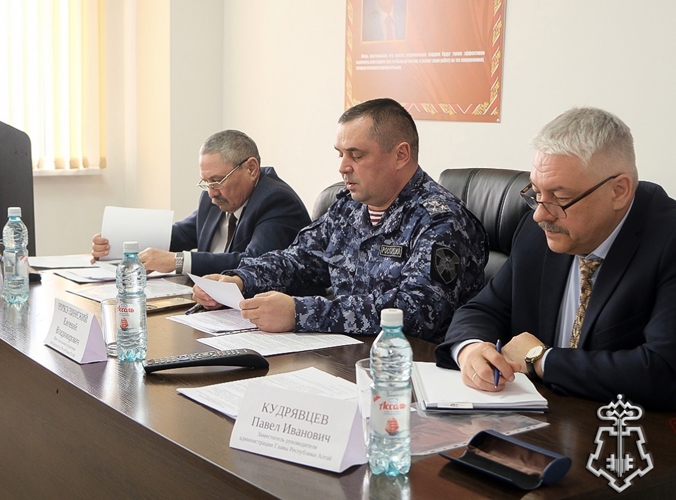 В УПРАВЛЕНИИИ РОСГВАРДИИ ПО РЕСПУБЛИКЕ АЛТАЙ ОБСУДИЛИ ВОПРСЫ АНТИТЕРРОРИСТИЧЕСКОЙ ЗАЩИЩЕННОСТИ ОБЪЕКТОВ  ОБРАЗОВАНИЯ