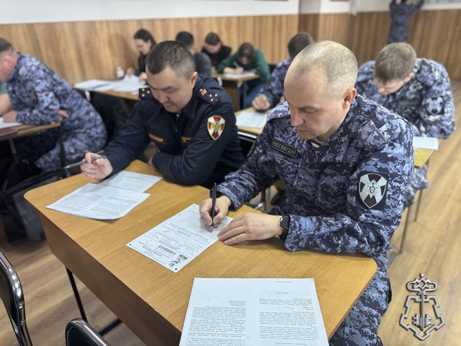 В РЕСПУБЛИКЕ АЛТАЙ РОСГВАРДЕЙЦЫ ПРИНЯЛИ УЧАСТИЕ В АКЦИИ «ДИКТАНТ ПОБЕДЫ»