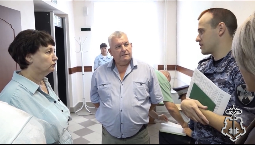 В РЕСПУБЛИКЕ АЛТАЙ СОТРУДНИКИ РОСГВАРДИИ ПРИНИМАЮТ УЧАСТИЕ В КОМИССИОННОЙ ПРОВЕРКЕ ГОТОВНОСТИ ОБРАЗОВАТЕЛЬНЫХ УЧРЕЖДЕНИЙ РЕГИОНА