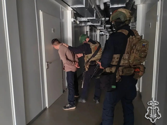 СОТРУДНИКИ ОТДЕЛА ВНЕВЕДОМСТВЕННОЙ ОХРАНЫ РОСГВАРДИИ И СОТРУДНИКИ ОМОН УПРАВЛЕНИЯ, ПРОВЕЛИ СОВМЕСТНУЮ ПРАКТИЧЕСКУЮ ТРЕНРОВКУ НА ОХРОНЯЕМОМ ОБЪЕКТЕ