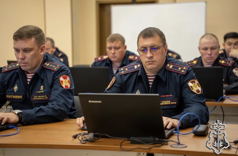 В ПОДМОСКОВЬЕ ЗАВЕРШИЛИСЬ КУРСЫ ПОВЫШЕНИЯ КВАЛИФИКАЦИИ РУКОВОДИТЕЛЕЙ ПОДРАЗДЕЛЕНИЙ ВНЕВЕДОМСТВЕННОЙ ОХРАНЫ РОСГВАРДИИ