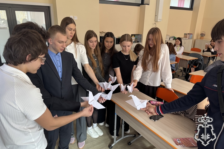 В РЕСПУБЛИКЕ АЛТАЙ РОСГВАРДЕЙЦЫ ПРОВЕЛИ УРОК МУЖЕСТВА, ПОСВЕЩЕННЫЙ ДНЮ БЕЛЫХ ЖУРАВЛЕЙ